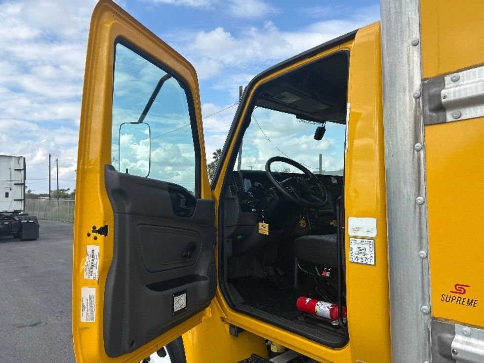 Medium Duty Box Truck-Light and Medium Duty Trucks-International-2021-MV607-San Antonio-TX-230,635\n\t\tmiles-$ 37,750 - Image 16