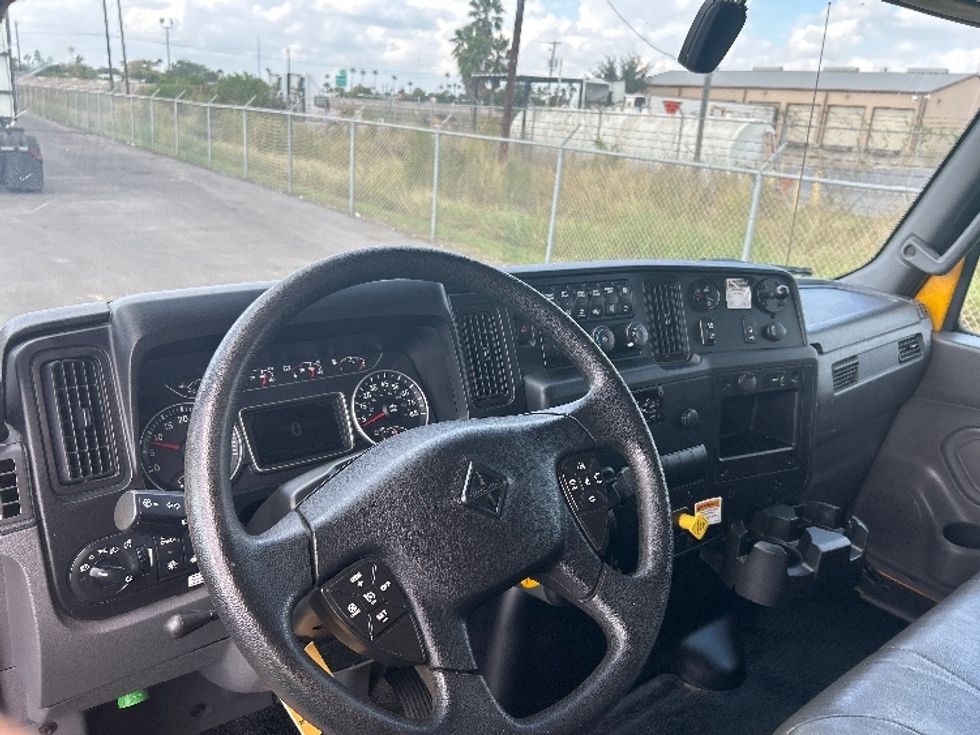 Medium Duty Box Truck-Light and Medium Duty Trucks-International-2021-MV607-San Antonio-TX-230,635\n\t\tmiles-$ 37,750 - Image 17