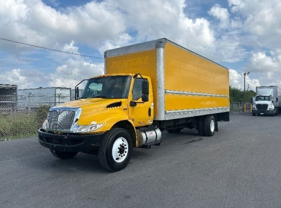 Medium Duty Box Truck-Light and Medium Duty Trucks-International-2021-MV607-San Antonio-TX-230,635\n\t\tmiles-$ 37,750 - Image 3
