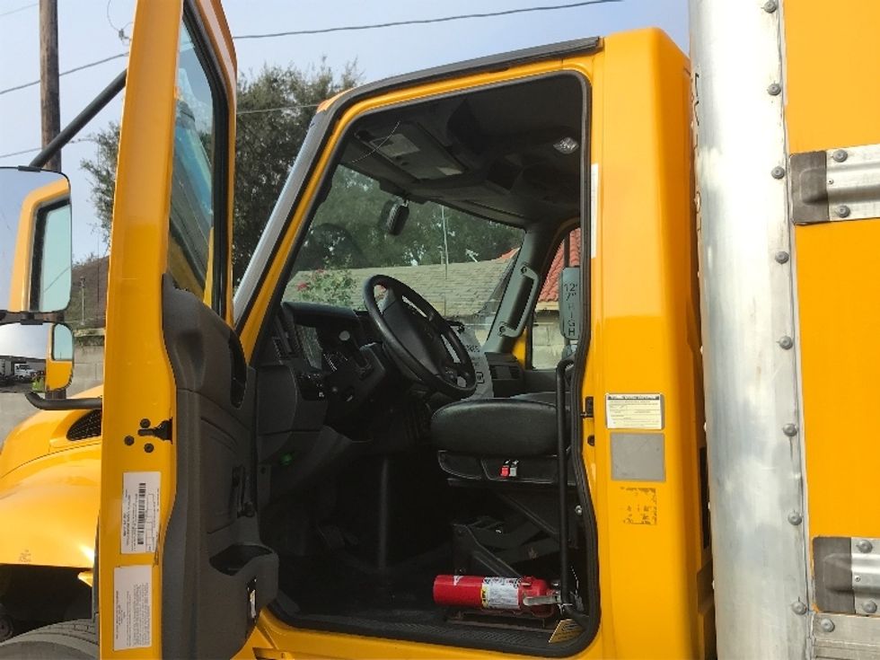 Medium Duty Box Truck-Light and Medium Duty Trucks-International-2021-MV607-San Antonio-TX-230,761\n\t\tmiles-$ 36,250 - Image 16