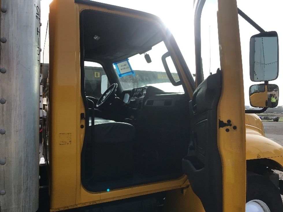 Medium Duty Box Truck-Light and Medium Duty Trucks-International-2021-MV607-San Antonio-TX-230,761\n\t\tmiles-$ 36,250 - Image 20