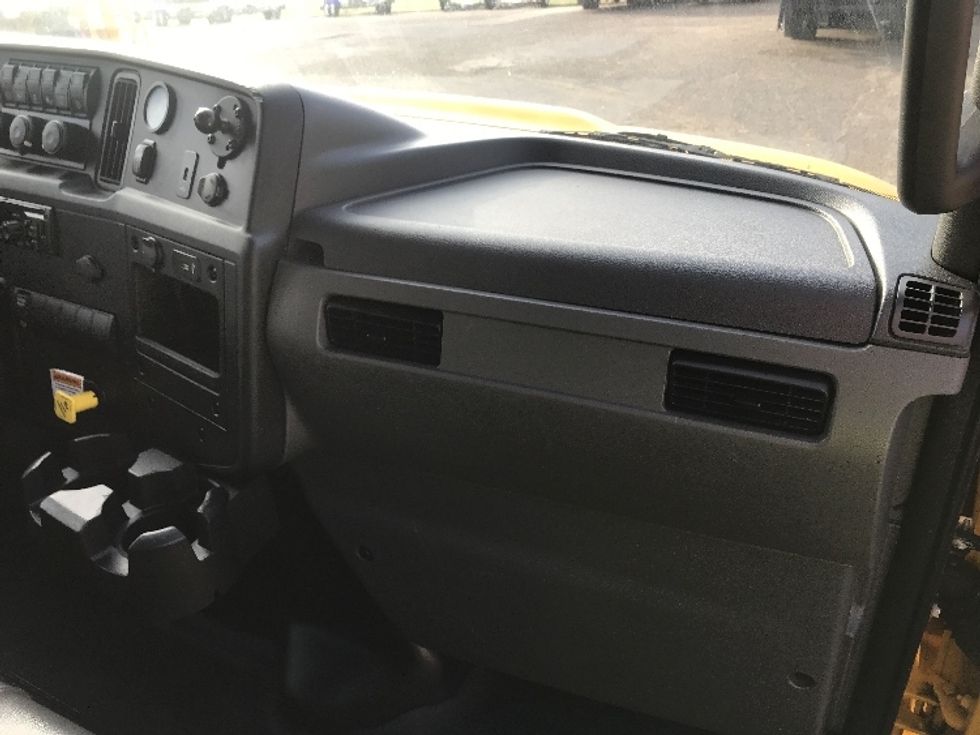 Medium Duty Box Truck-Light and Medium Duty Trucks-International-2021-MV607-San Antonio-TX-230,761\n\t\tmiles-$ 36,250 - Image 21