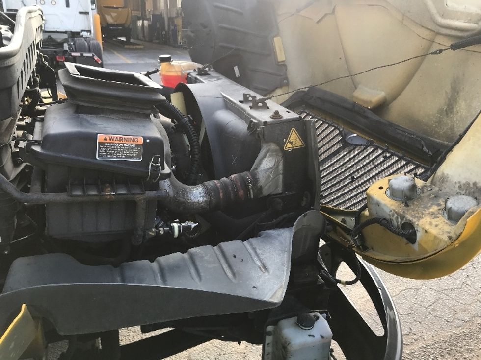 Medium Duty Box Truck-Light and Medium Duty Trucks-International-2021-MV607-San Antonio-TX-230,761\n\t\tmiles-$ 36,250 - Image 23