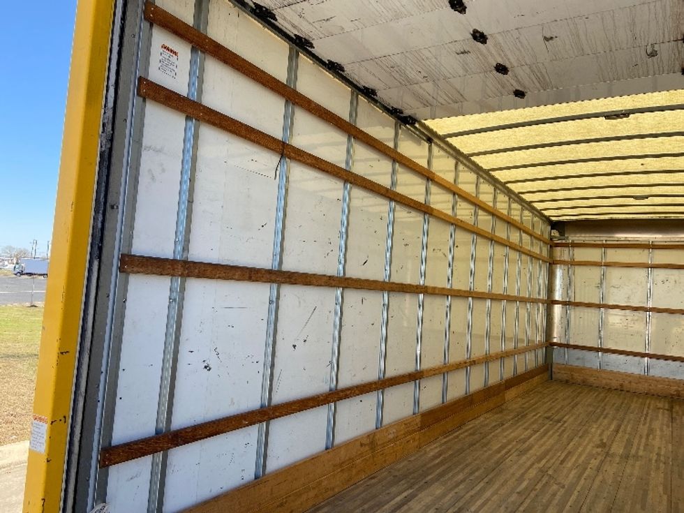 Medium Duty Box Truck-Light and Medium Duty Trucks-International-2021-MV607-San Antonio-TX-233,139\n\t\tmiles-$ 36,500 - Image 11