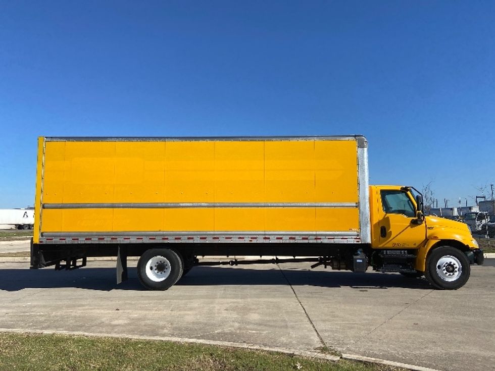 Medium Duty Box Truck-Light and Medium Duty Trucks-International-2021-MV607-San Antonio-TX-233,139\n\t\tmiles-$ 36,500 - Image 15