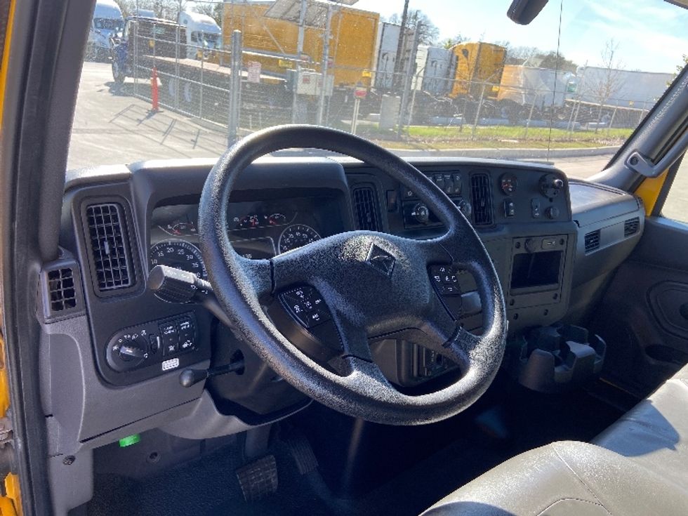Medium Duty Box Truck-Light and Medium Duty Trucks-International-2021-MV607-San Antonio-TX-233,139\n\t\tmiles-$ 36,500 - Image 17