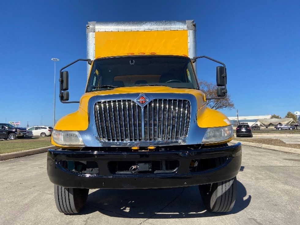 Medium Duty Box Truck-Light and Medium Duty Trucks-International-2021-MV607-San Antonio-TX-233,139\n\t\tmiles-$ 36,500 - Image 2