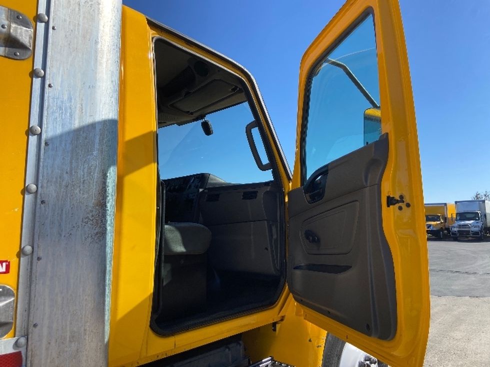 Medium Duty Box Truck-Light and Medium Duty Trucks-International-2021-MV607-San Antonio-TX-233,139\n\t\tmiles-$ 36,500 - Image 20
