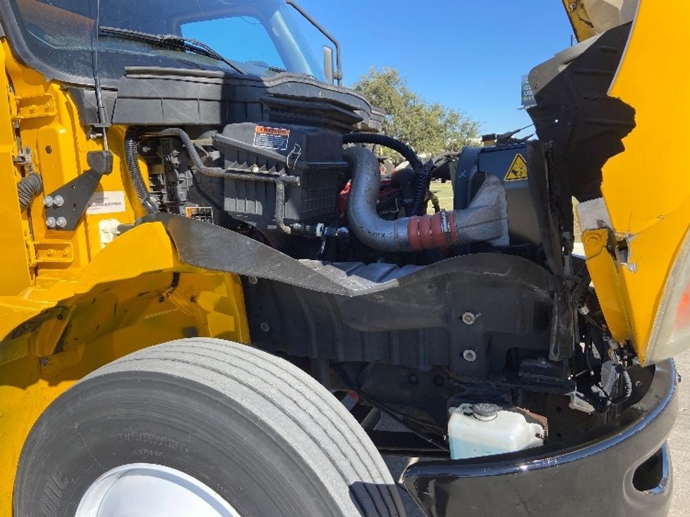 Medium Duty Box Truck-Light and Medium Duty Trucks-International-2021-MV607-San Antonio-TX-233,139\n\t\tmiles-$ 36,500 - Image 23