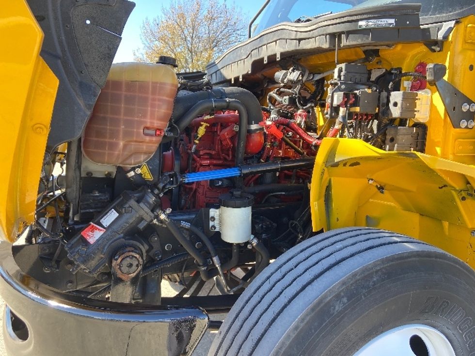 Medium Duty Box Truck-Light and Medium Duty Trucks-International-2021-MV607-San Antonio-TX-233,139\n\t\tmiles-$ 36,500 - Image 24