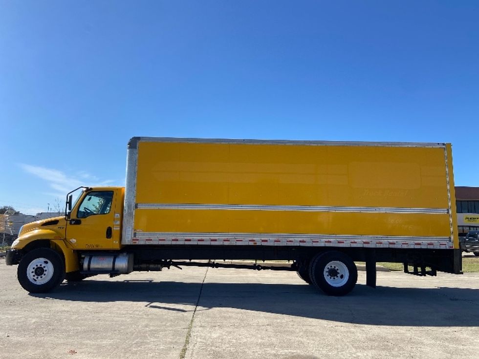 Medium Duty Box Truck-Light and Medium Duty Trucks-International-2021-MV607-San Antonio-TX-233,139\n\t\tmiles-$ 36,500 - Image 4