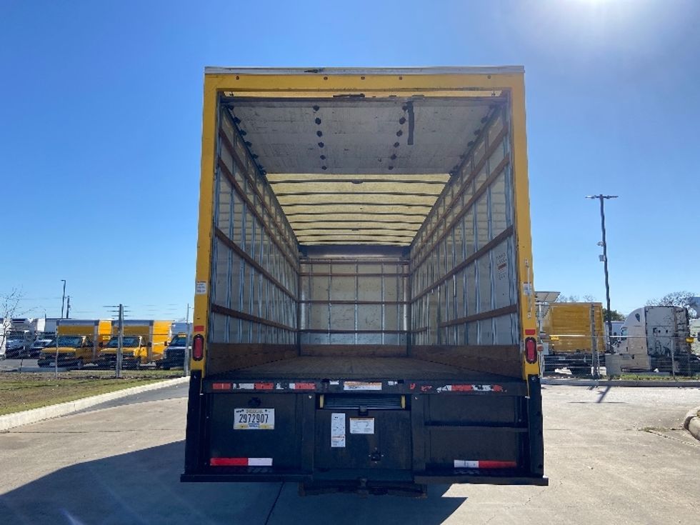 Medium Duty Box Truck-Light and Medium Duty Trucks-International-2021-MV607-San Antonio-TX-233,139\n\t\tmiles-$ 36,500 - Image 8