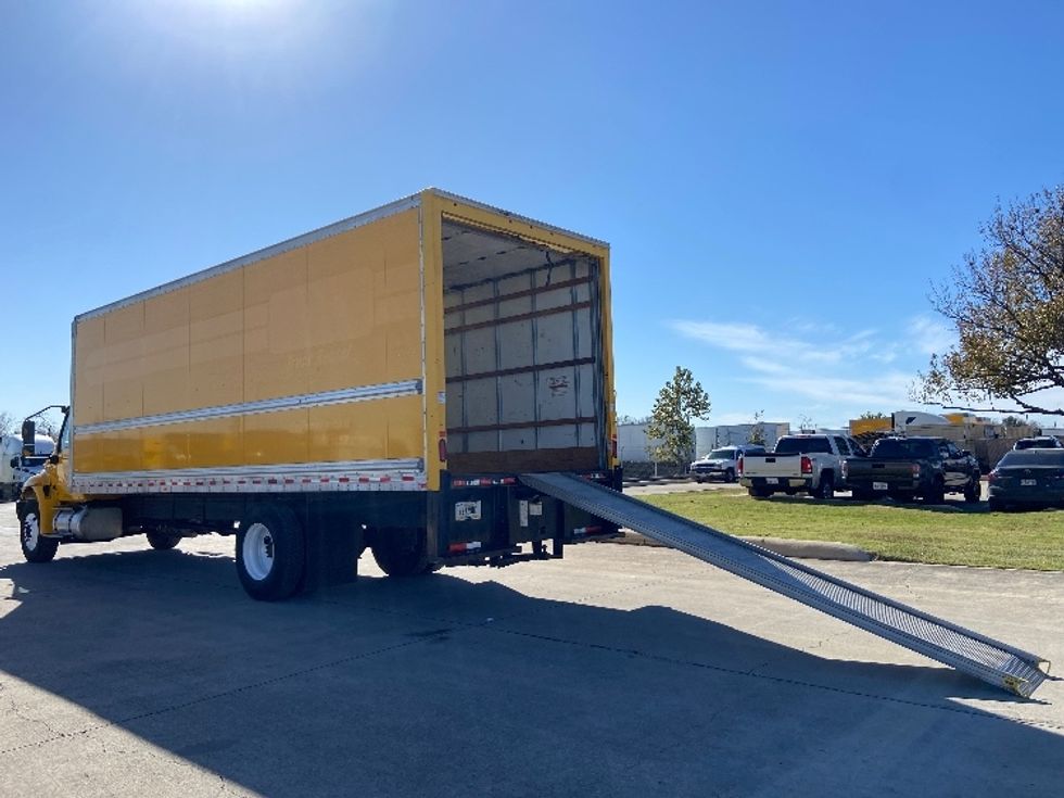 Medium Duty Box Truck-Light and Medium Duty Trucks-International-2021-MV607-San Antonio-TX-233,139\n\t\tmiles-$ 36,500 - Image 9