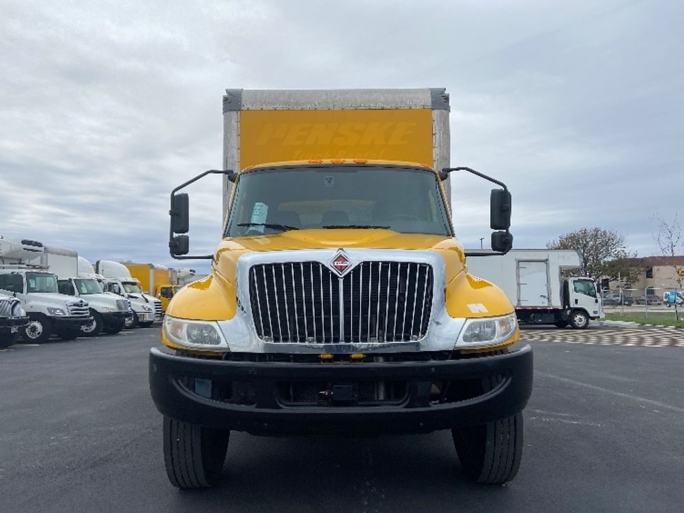 Medium Duty Box Truck-Light and Medium Duty Trucks-International-2021-MV607-San Antonio-TX-233,926\n\t\tmiles-$ 37,250 - Image 2