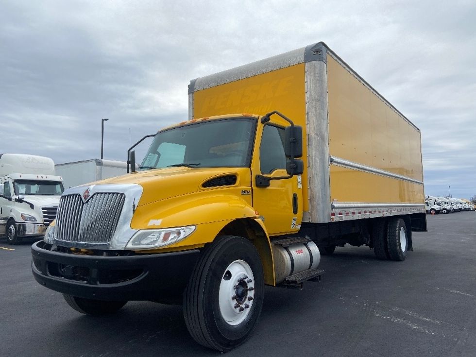Medium Duty Box Truck-Light and Medium Duty Trucks-International-2021-MV607-San Antonio-TX-233,926\n\t\tmiles-$ 37,250 - Image 3