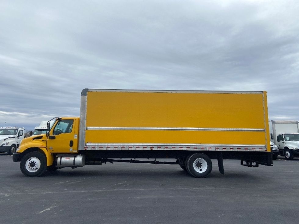 Medium Duty Box Truck-Light and Medium Duty Trucks-International-2021-MV607-San Antonio-TX-233,926\n\t\tmiles-$ 37,250 - Image 4