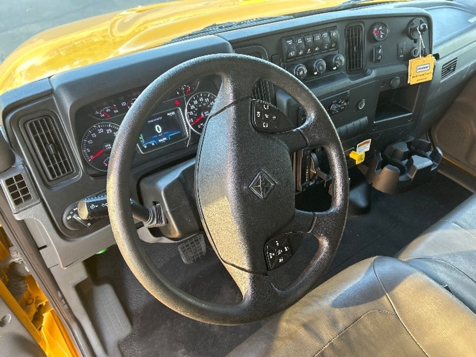 Medium Duty Box Truck-Light and Medium Duty Trucks-International-2021-MV607-San Antonio-TX-246,514\n\t\tmiles-$ 33,750 - Image 17