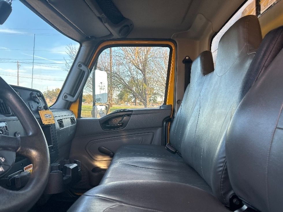 Medium Duty Box Truck-Light and Medium Duty Trucks-International-2021-MV607-San Antonio-TX-246,514\n\t\tmiles-$ 33,750 - Image 19