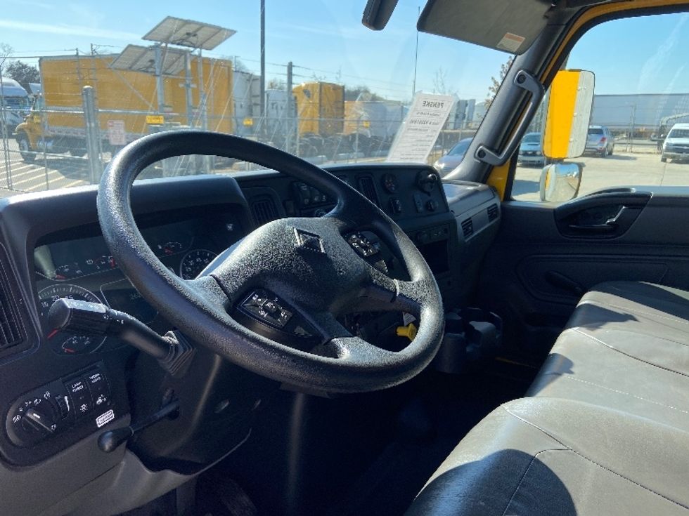 Medium Duty Box Truck-Light and Medium Duty Trucks-International-2021-MV607-San Antonio-TX-262,381\n\t\tmiles-$ 27,750 - Image 17