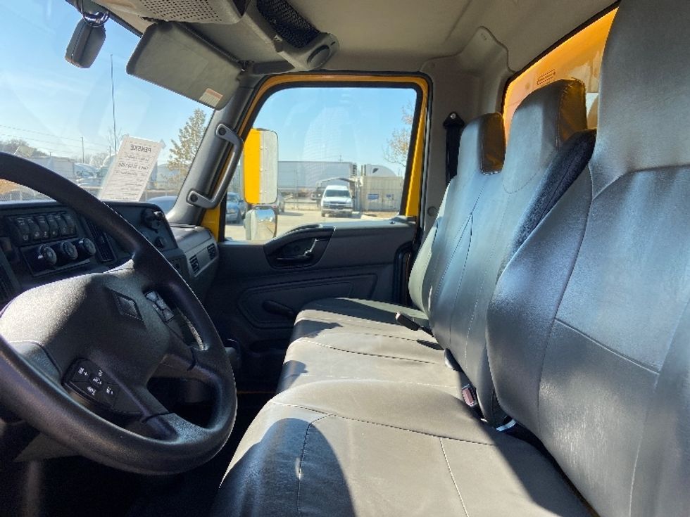 Medium Duty Box Truck-Light and Medium Duty Trucks-International-2021-MV607-San Antonio-TX-262,381\n\t\tmiles-$ 27,750 - Image 19