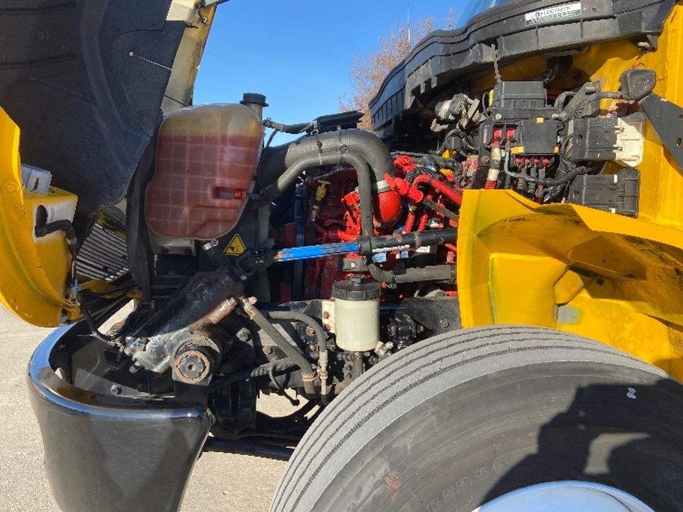 Medium Duty Box Truck-Light and Medium Duty Trucks-International-2021-MV607-San Antonio-TX-262,381\n\t\tmiles-$ 27,750 - Image 24