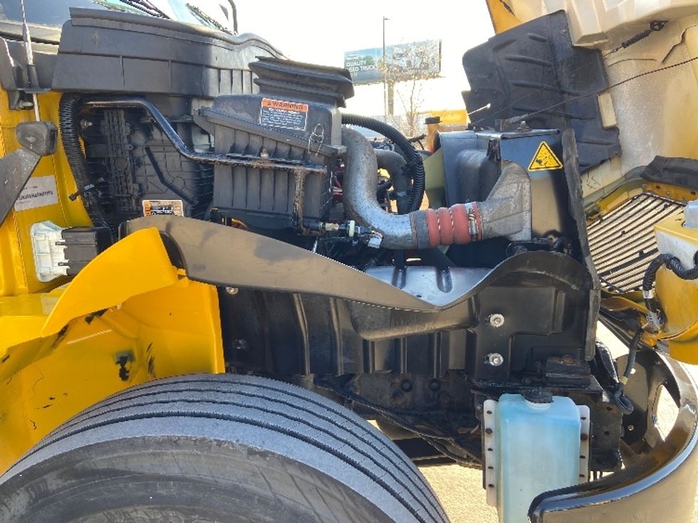 Medium Duty Box Truck-Light and Medium Duty Trucks-International-2021-MV607-San Antonio-TX-262,381\n\t\tmiles-$ 27,750 - Image 23