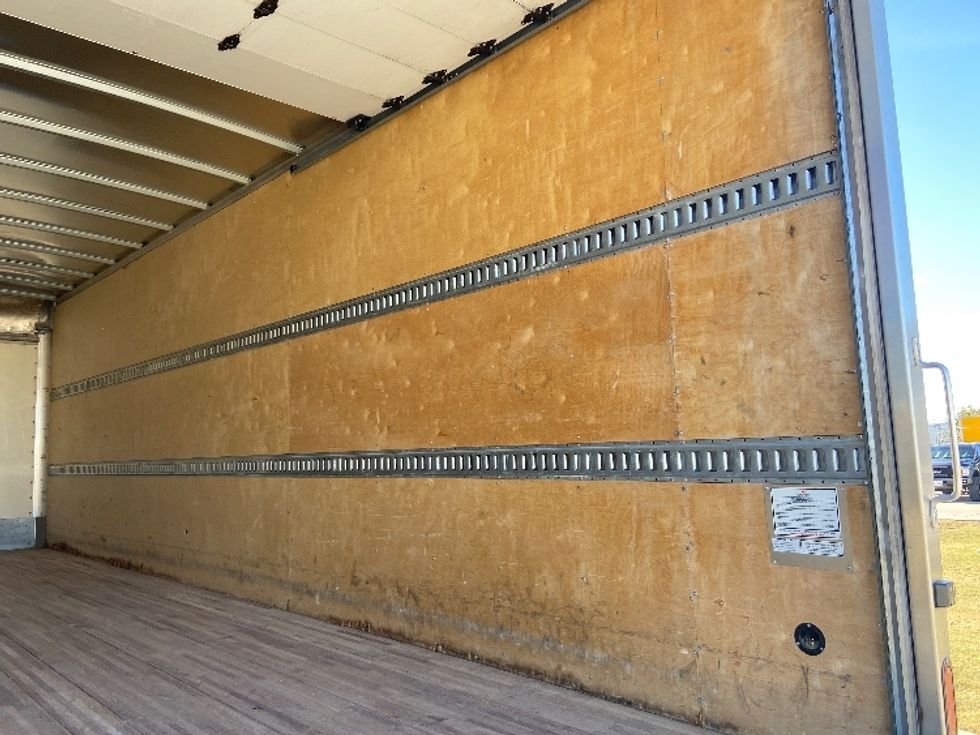 Medium Duty Box Truck-Light and Medium Duty Trucks-International-2021-MV607-San Antonio-TX-60,569\n\t\tmiles-$ 70,750 - Image 12