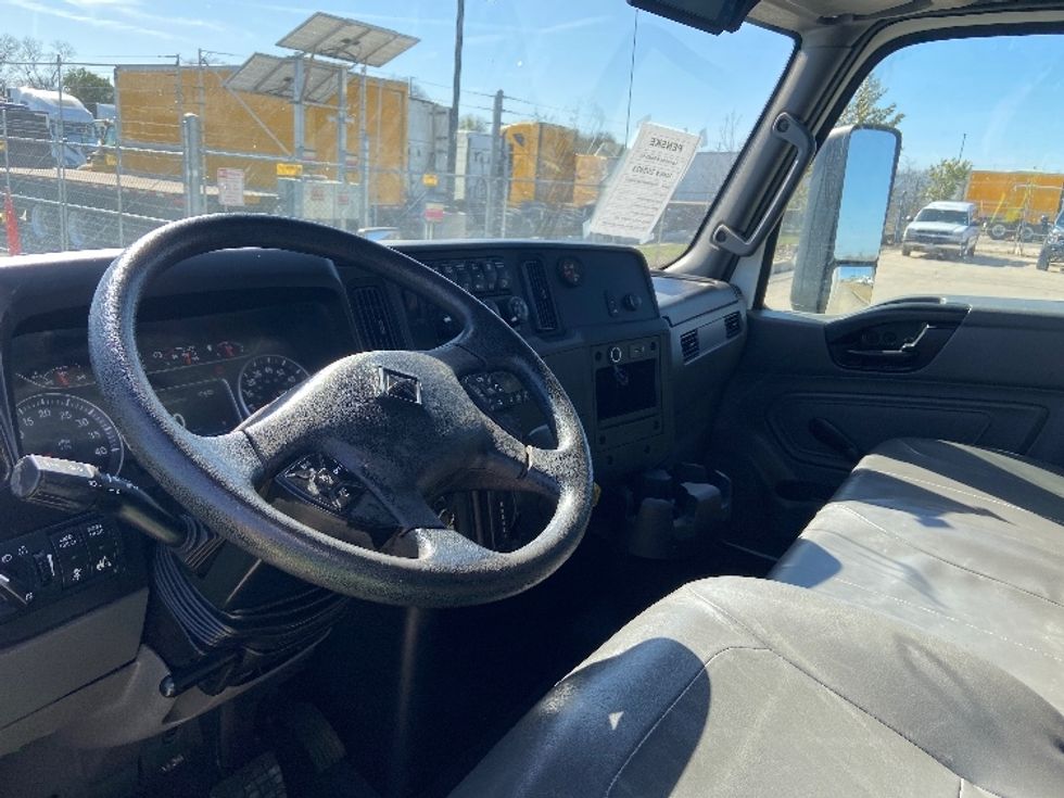 Medium Duty Box Truck-Light and Medium Duty Trucks-International-2021-MV607-San Antonio-TX-60,569\n\t\tmiles-$ 70,750 - Image 17