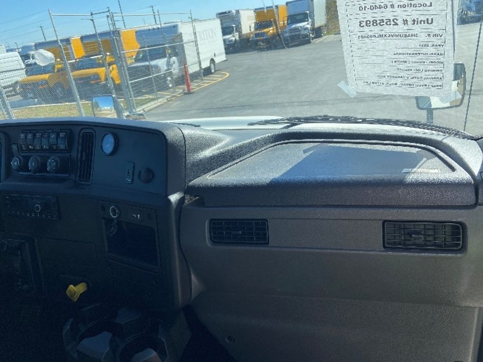 Medium Duty Box Truck-Light and Medium Duty Trucks-International-2021-MV607-San Antonio-TX-60,569\n\t\tmiles-$ 70,750 - Image 21