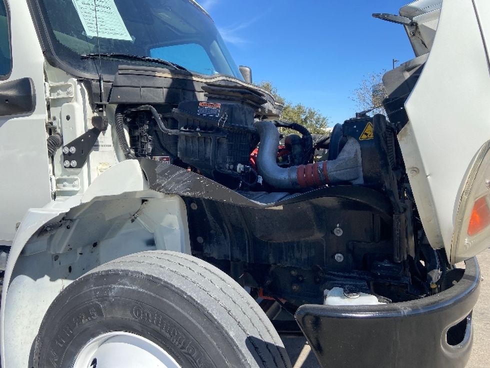 Medium Duty Box Truck-Light and Medium Duty Trucks-International-2021-MV607-San Antonio-TX-60,569\n\t\tmiles-$ 70,750 - Image 23