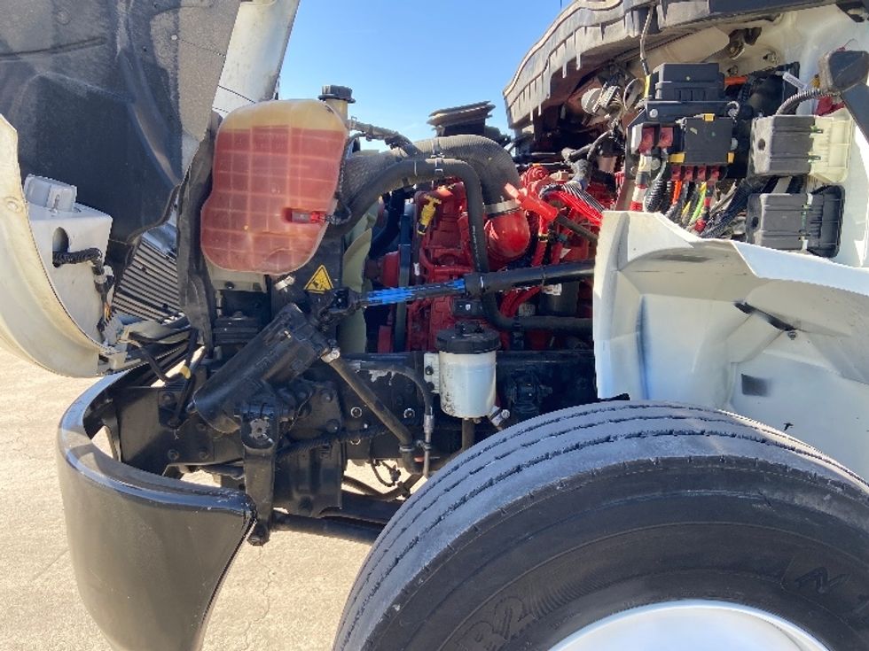 Medium Duty Box Truck-Light and Medium Duty Trucks-International-2021-MV607-San Antonio-TX-60,569\n\t\tmiles-$ 70,750 - Image 24