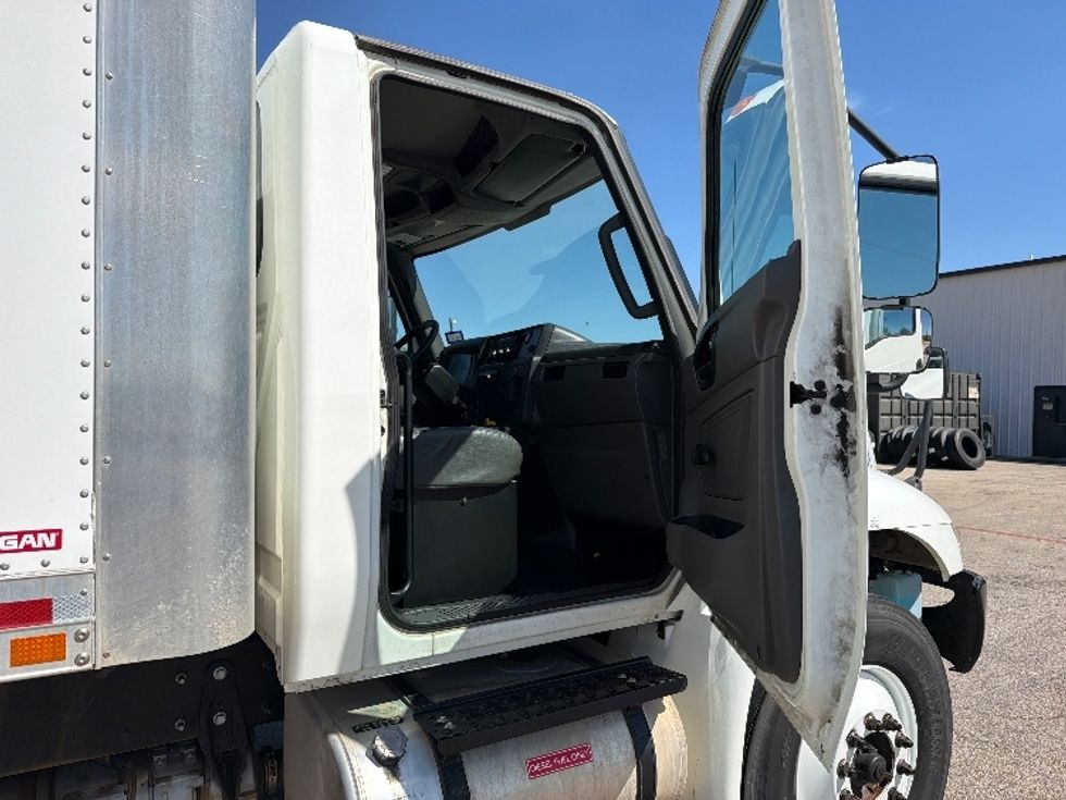 Medium Duty Box Truck-Light and Medium Duty Trucks-International-2021-MV607-San Antonio-TX-89,291\n\t\tmiles-$ 70,250 - Image 16