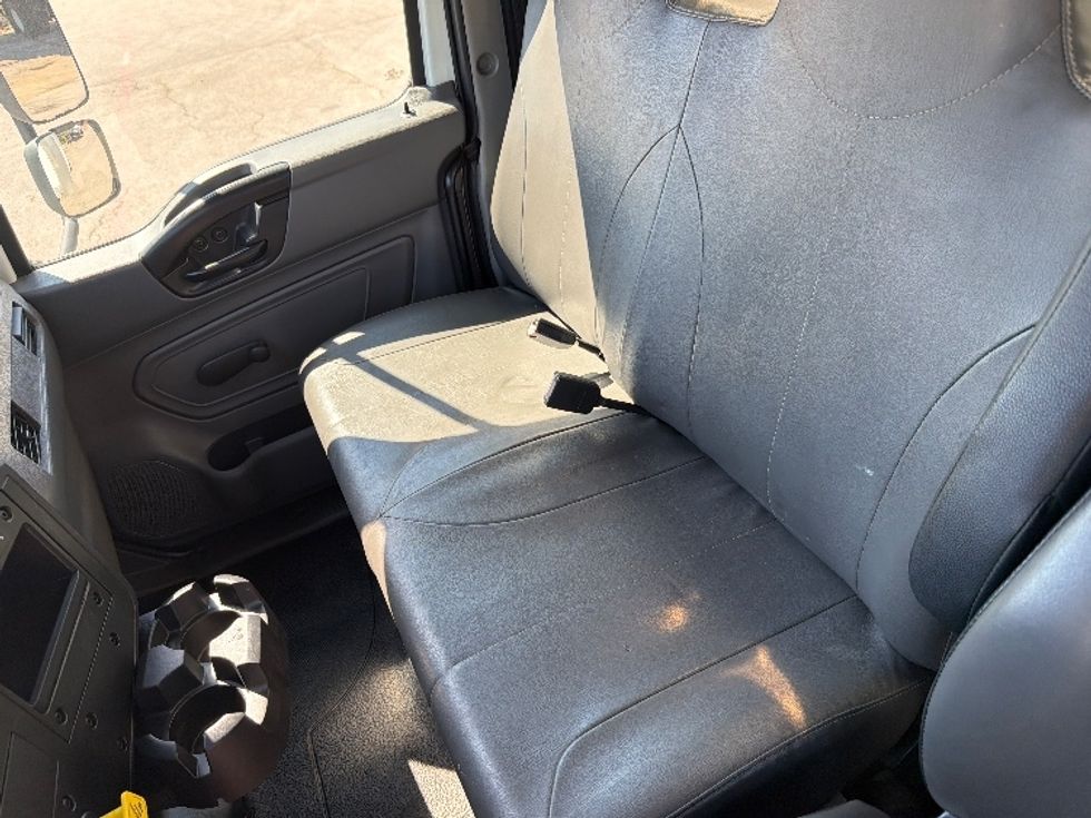 Medium Duty Box Truck-Light and Medium Duty Trucks-International-2021-MV607-San Antonio-TX-89,291\n\t\tmiles-$ 70,250 - Image 19