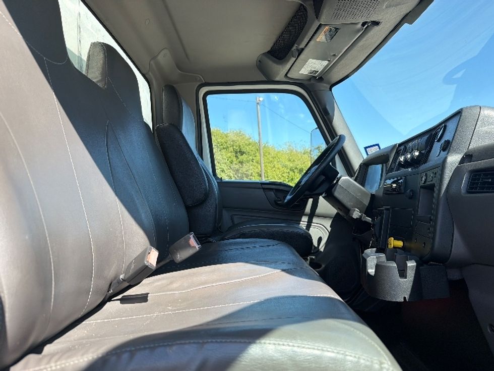 Medium Duty Box Truck-Light and Medium Duty Trucks-International-2021-MV607-San Antonio-TX-89,291\n\t\tmiles-$ 70,250 - Image 22