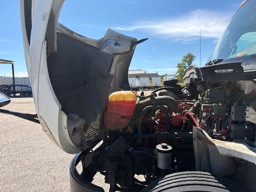 Medium Duty Box Truck-Light and Medium Duty Trucks-International-2021-MV607-San Antonio-TX-89,291\n\t\tmiles-$ 70,250 - Image 24