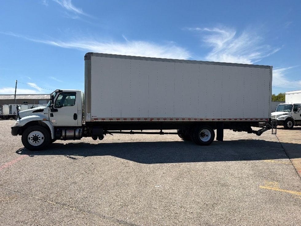 Medium Duty Box Truck-Light and Medium Duty Trucks-International-2021-MV607-San Antonio-TX-89,291\n\t\tmiles-$ 70,250 - Image 4