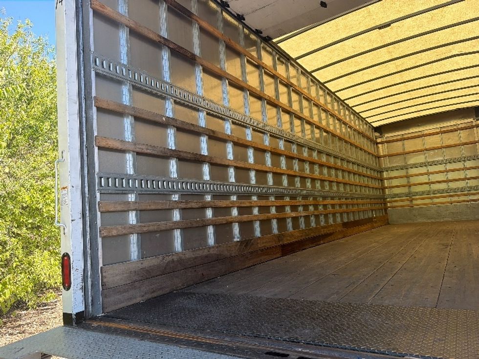 Medium Duty Box Truck-Light and Medium Duty Trucks-International-2021-MV607-San Antonio-TX-92,175\n\t\tmiles-$ 70,000 - Image 11