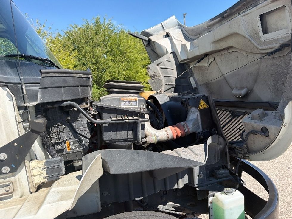 Medium Duty Box Truck-Light and Medium Duty Trucks-International-2021-MV607-San Antonio-TX-92,175\n\t\tmiles-$ 70,000 - Image 23