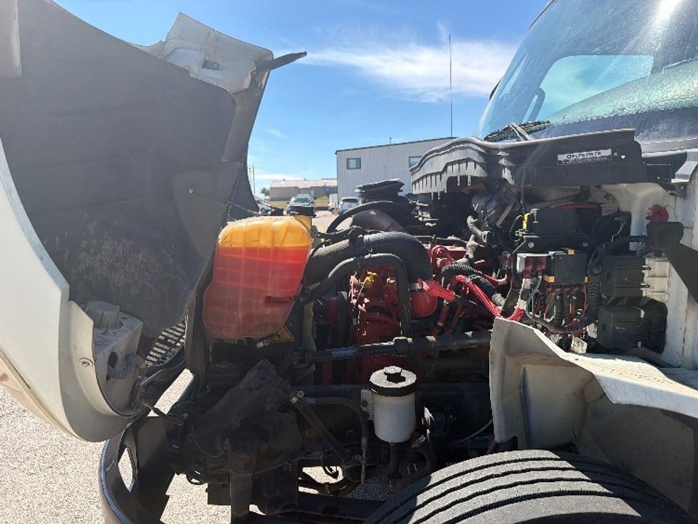 Medium Duty Box Truck-Light and Medium Duty Trucks-International-2021-MV607-San Antonio-TX-92,175\n\t\tmiles-$ 70,000 - Image 24