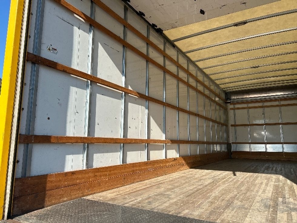 Medium Duty Box Truck-Light and Medium Duty Trucks-International-2021-MV607-San Diego-CA-160,220\n\t\tmiles-$ 49,250 - Image 10