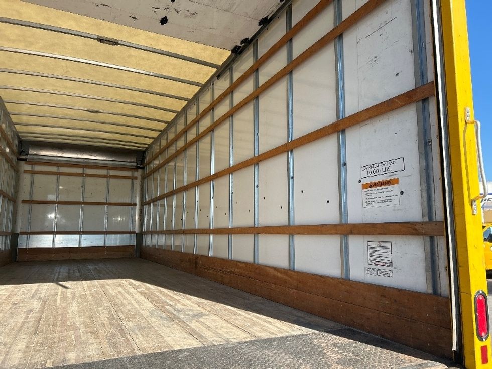 Medium Duty Box Truck-Light and Medium Duty Trucks-International-2021-MV607-San Diego-CA-160,220\n\t\tmiles-$ 49,250 - Image 11