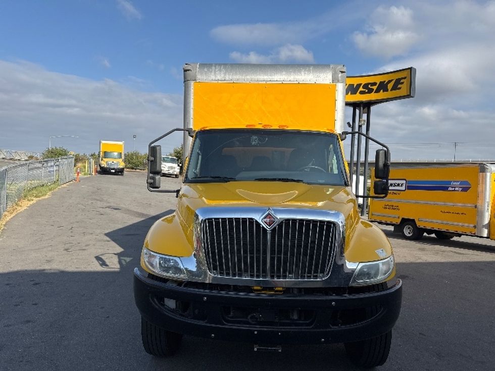 Medium Duty Box Truck-Light and Medium Duty Trucks-International-2021-MV607-San Diego-CA-160,220\n\t\tmiles-$ 49,250 - Image 2