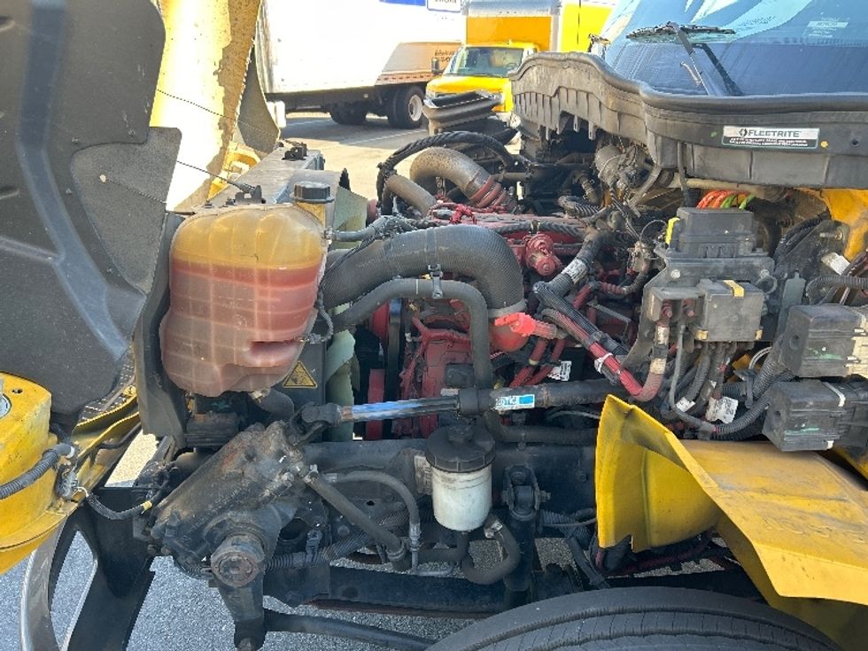 Medium Duty Box Truck-Light and Medium Duty Trucks-International-2021-MV607-San Diego-CA-160,220\n\t\tmiles-$ 49,250 - Image 23