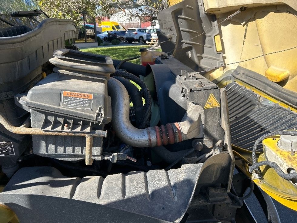 Medium Duty Box Truck-Light and Medium Duty Trucks-International-2021-MV607-San Diego-CA-249,083\n\t\tmiles-$ 32,750 - Image 23