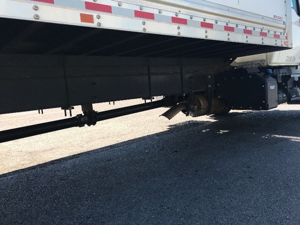Medium Duty Box Truck-Light and Medium Duty Trucks-International-2021-MV607-Sandston-VA-221,132\n\t\tmiles-$ 52,500 - Image 14