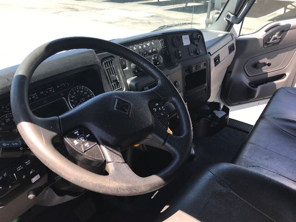 Medium Duty Box Truck-Light and Medium Duty Trucks-International-2021-MV607-Sandston-VA-221,132\n\t\tmiles-$ 52,500 - Image 17