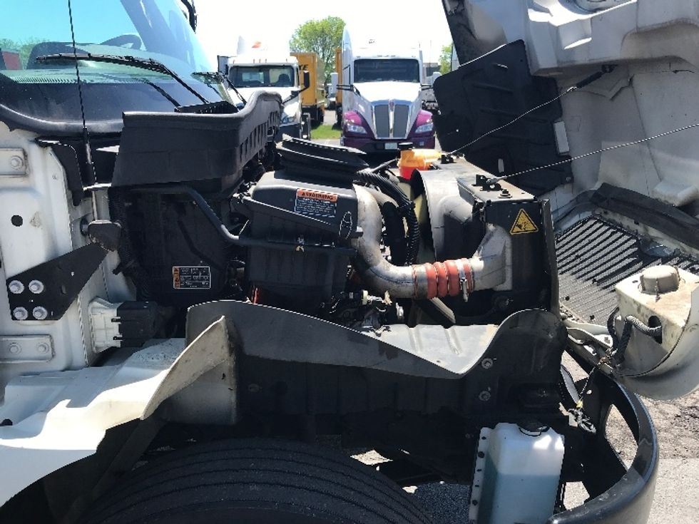 Medium Duty Box Truck-Light and Medium Duty Trucks-International-2021-MV607-Sandston-VA-221,132\n\t\tmiles-$ 52,500 - Image 23