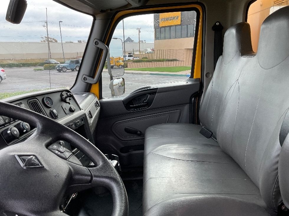Medium Duty Box Truck-Light and Medium Duty Trucks-International-2021-MV607-Santa Ana-CA-173,224\n\t\tmiles-$ 40,500 - Image 19
