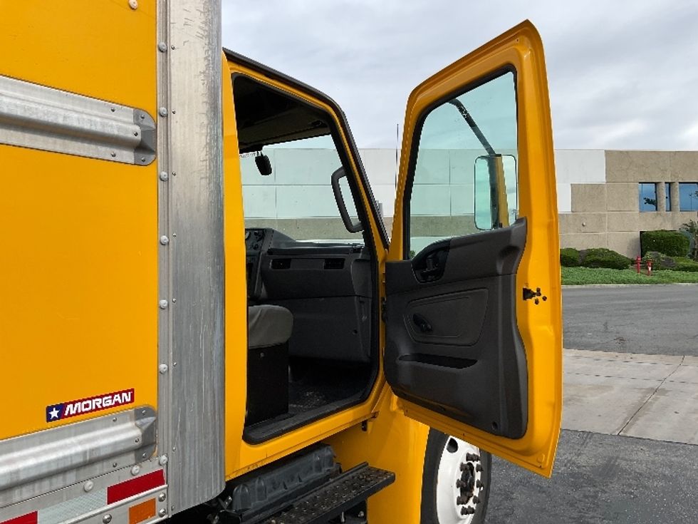 Medium Duty Box Truck-Light and Medium Duty Trucks-International-2021-MV607-Santa Ana-CA-173,224\n\t\tmiles-$ 40,500 - Image 20