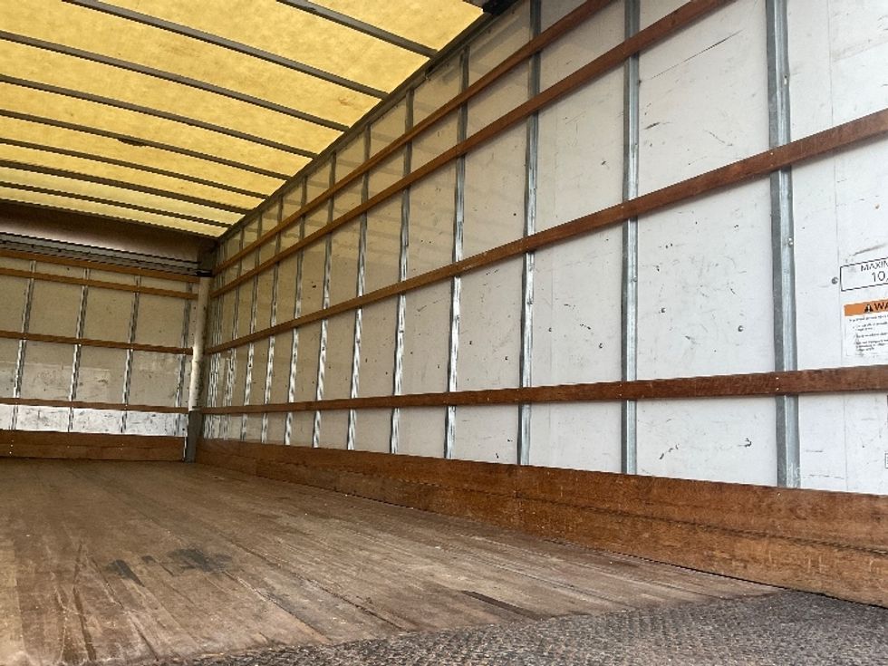 Medium Duty Box Truck-Light and Medium Duty Trucks-International-2021-MV607-Seattle-WA-184,812\n\t\tmiles-$ 44,750 - Image 12